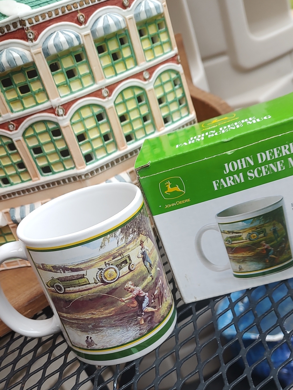 ☕ John Deere Coffee Cup